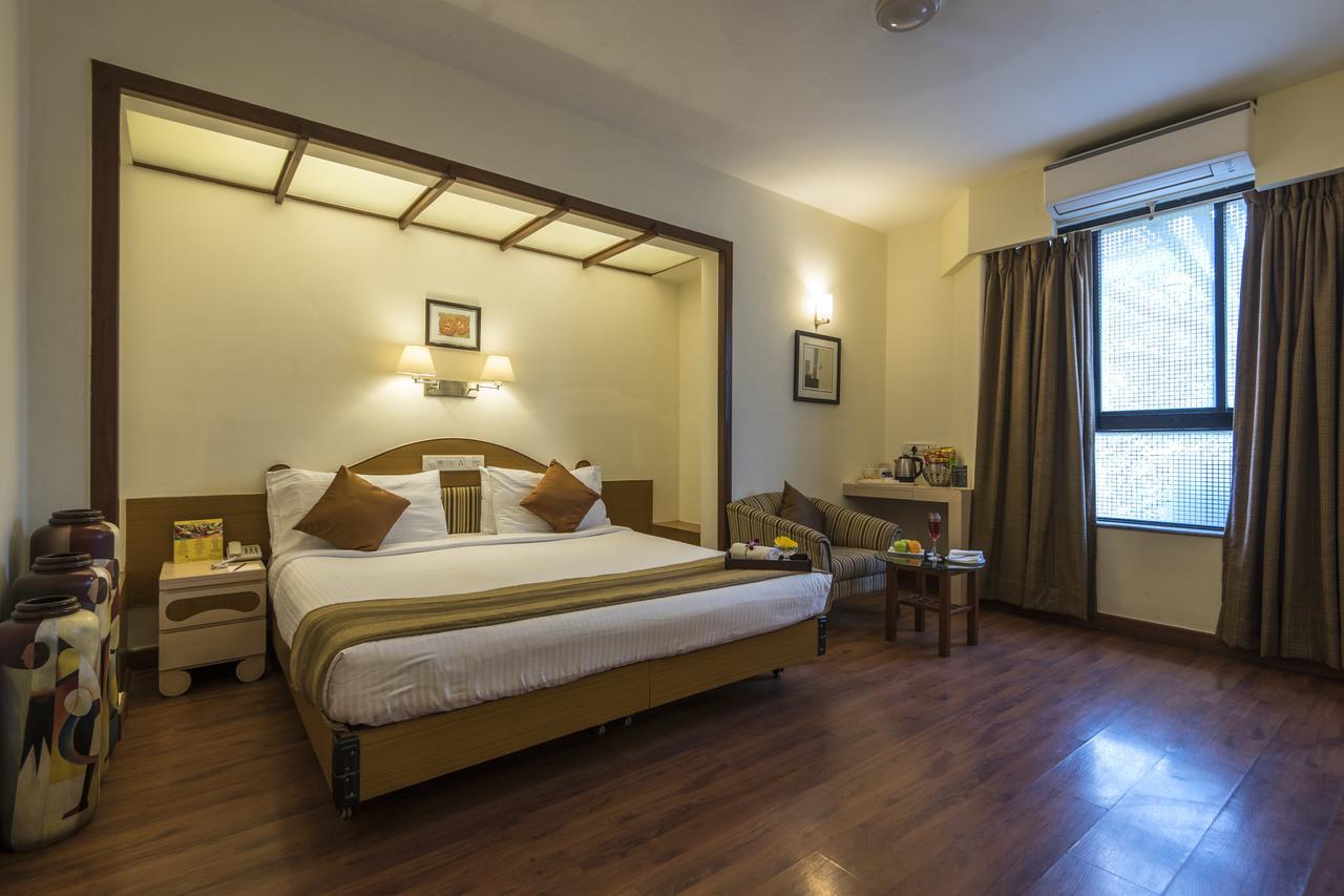 Hotel Park Central Koregaon Park Pune Exterior foto